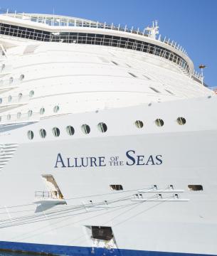 Team Electric | Allure of the Seas
